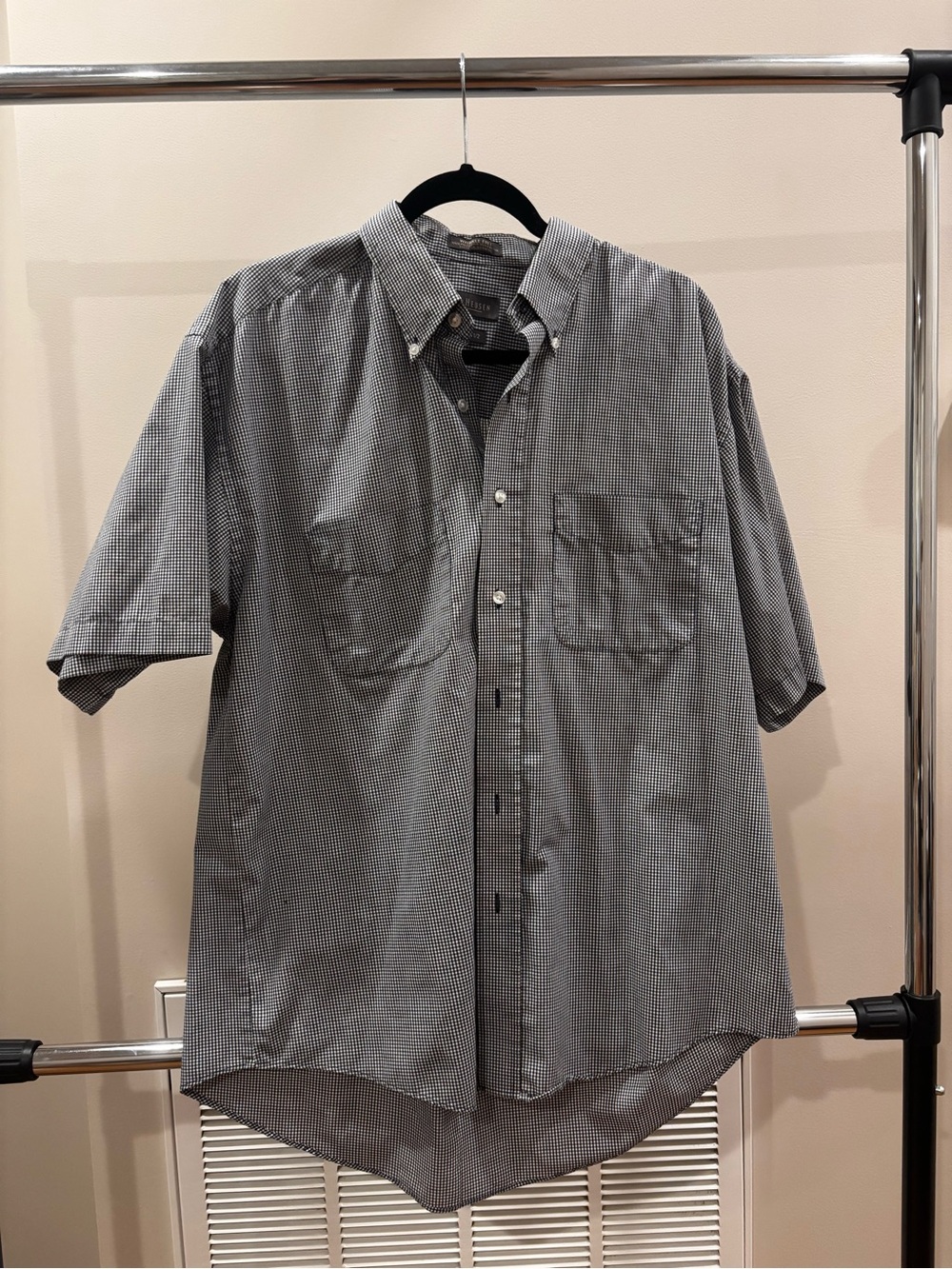 Van Heusen Gray Micro-Check Short Sleeve Button-Down Shirt